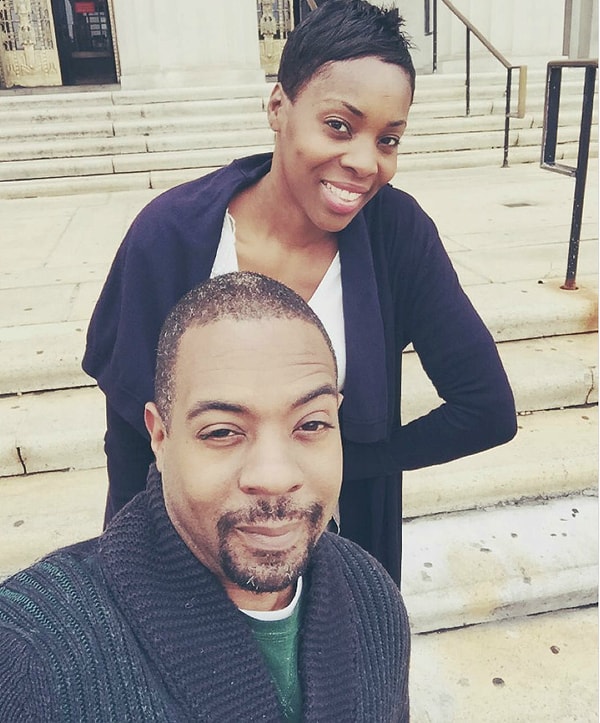 5. "Сегодня, 1 октября, наш брак официально считается расторгнутым. Мы заключили соглашения касательно многих вещей, но самое главное - это то, что мы всегда будем занимать особое место в сердцах друг друга".