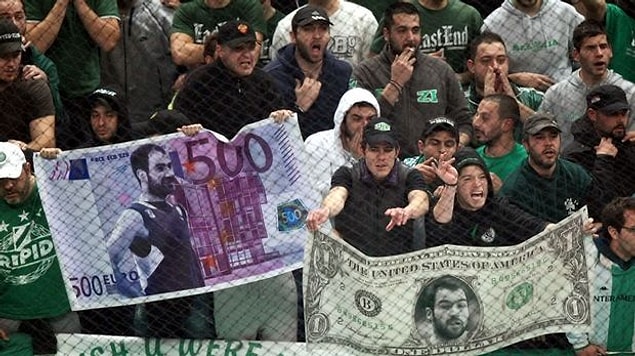 Pao taraftarları çok tepkiliydi.