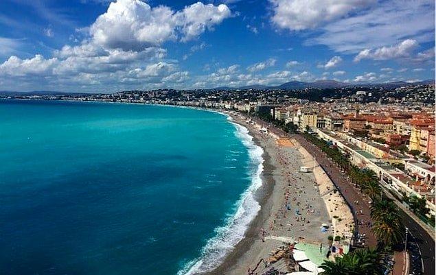 10. Fransa'ya gidin ve Nice'te hiç görmediğiniz bir manzarayı yakalamak için sabahın erken saatlerinde Bellanda Kulesine yürüyün.