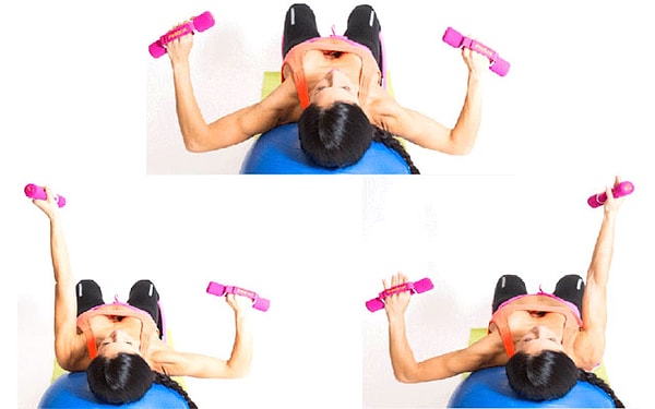 5. Попеременные жимы гантелями