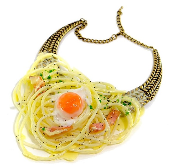 10. Повышенное слюноотделение обеспечено и хозяину аксессуаров, и всем окружающим