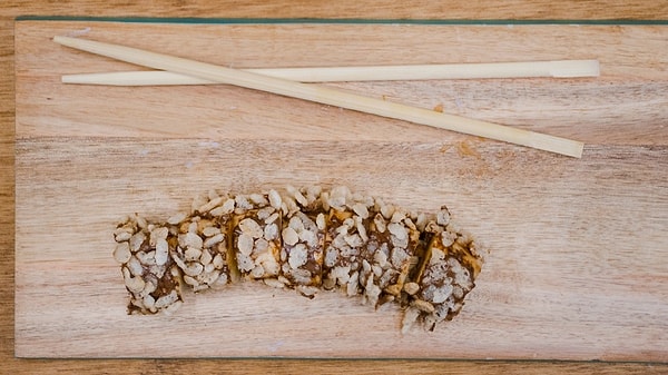 5. Хрустящие роллы в шоколадном соусе