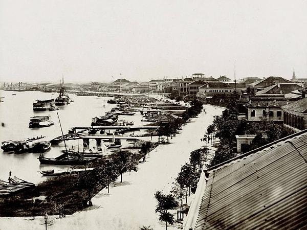 4. Şanghay'ın Huangpu Nehri'nde bulunan bu rıhtım, 1800'lerin sonuna doğru küresel bir finans merkezi haline geldi.