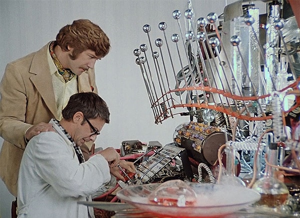 3. Иван Васильевич меняет профессию (1973)