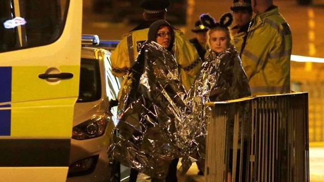 Manchester'da patlama sonrası konser için şehirde bulunanlara evlerinin kapılarını açanlar ise Twitter'da #RoomforManchester etiketi ile paylaşımlarda bulundu.
