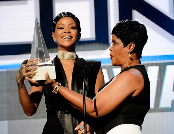 1. Рианна и Моника Фенти