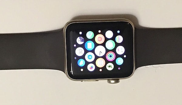 8. Apple Watch третьего поколения