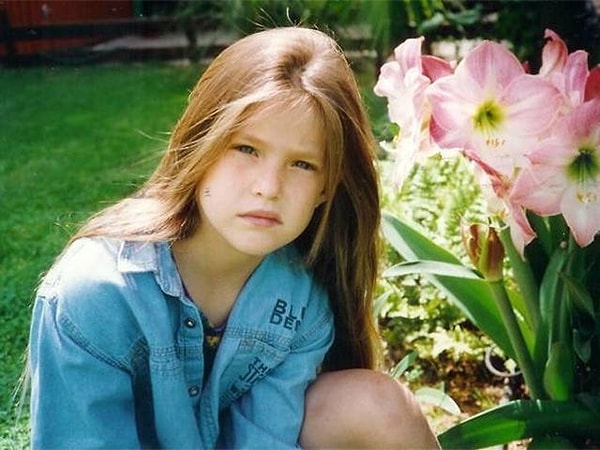 1. Давайте начнем с этого прелестного ребенка, кто это может быть?