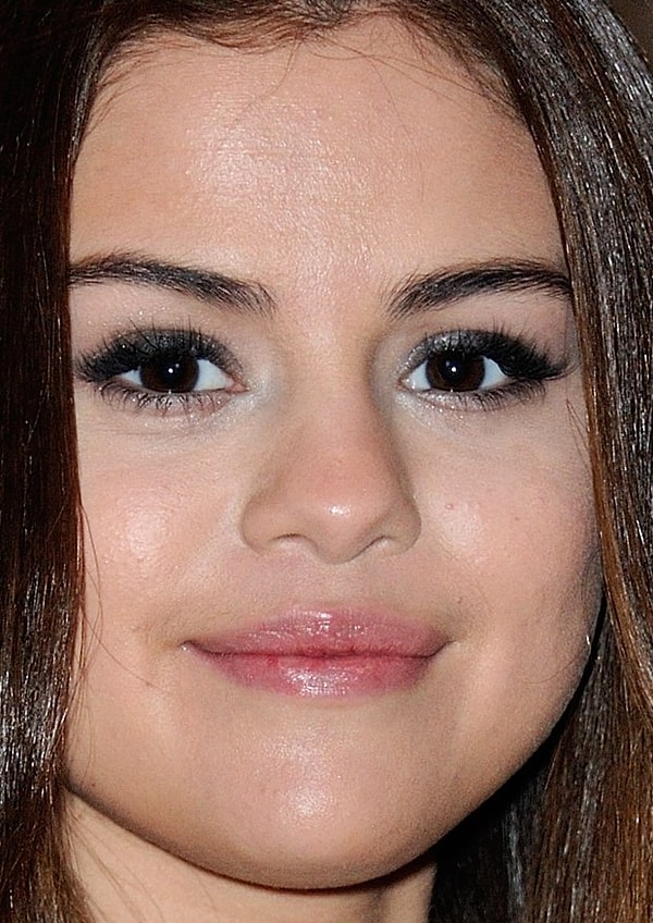 19. Селена Гомес