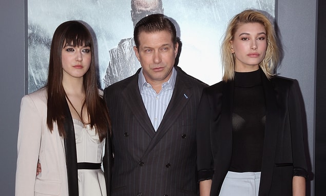 Bu kadar bilinmesinin sebeplerinden birisi de babası. Evet, babası dünyaca ünlü aktör Stephen Baldwin.