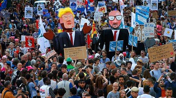 Öte yandan Belçika'nın başkenti Brüksel'de binlerce kişi, NATO Zirvesi'ni ve ABD Başkanı Donald Trump'ın gelişini protesto etti.