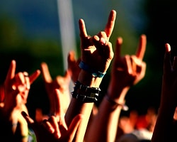 Rock Müzik'ten başka bir şeye tahammülün yok!