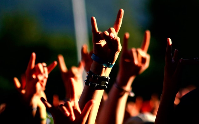 Rock Müzik'ten başka bir şeye tahammülün yok!