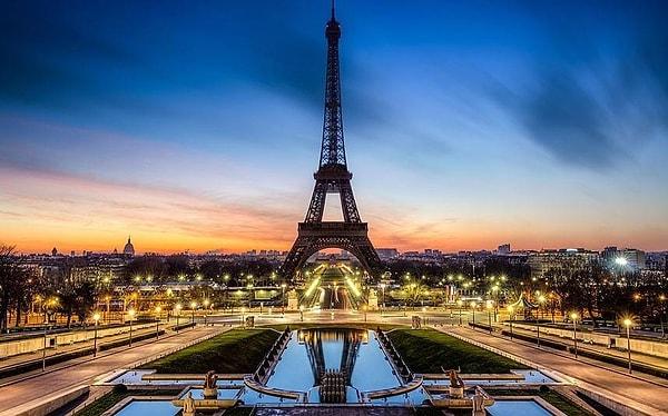 Dünyada bazı şehirler özellikle romantik bir tatil için öncelikli görülür. Paris de bu şehirlerin başında gelir. Ancak herkes Paris'te aynı hisleri yaşamıyormuş.
