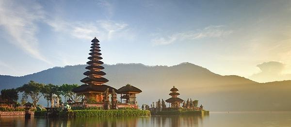 8. Bali, Endonezya