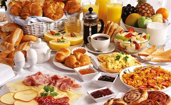 3. Güzel ve sağlıklı bir kahvaltı masasına ne dersiniz?