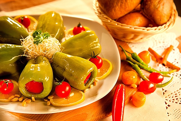 3. Üzerine de yoğurt...