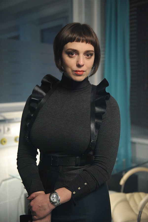 1. Нелли Уварова (Катя Пушкарева, сериал "Не родись красивой")