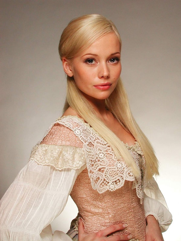 4. Елена Корикова (Анна Платонова, сериал "Бедная Настя")