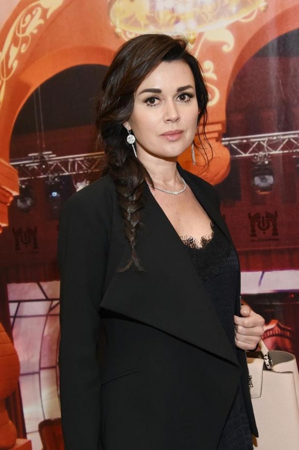 7. Анастасия Заворотнюк (Виктория Прутковская, сериал "Моя прекрасная няня")