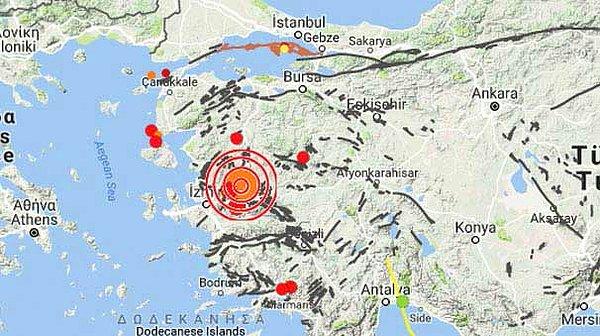 İlk deprem Gölmarmara'da 5.1 büyüklüğünde meydana geldi. Yerin 8.2 kilometre derinliğinde olan deprem, Manisa ve İzmir kent merkezleriyle ilçelerinde de hissedildi.