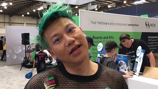 Siz Sakın Denemeyin! Yeni Güzellik Trendi LED Kirpikler!