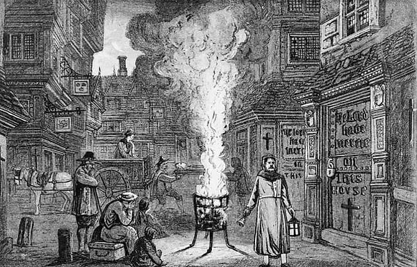 11. Под станцией метро Aldgate захоронено больше тысячи тел. Всему виной чума. Это место, где массово закапывали тела умерших от этого заболевания людей, предварительно отпетых испуганным священником.