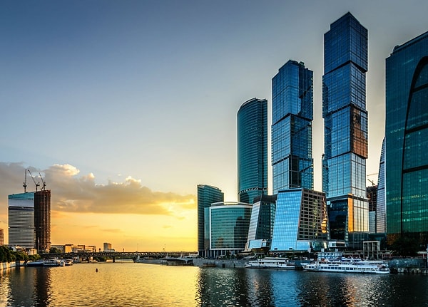 Сегодня Москва - город контрастов! 😍