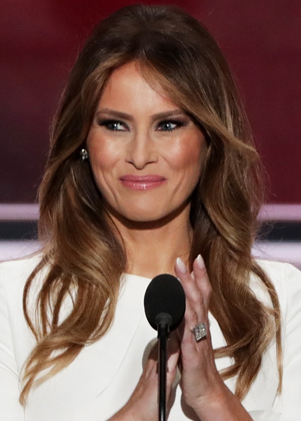 8. Идёт такое окрашивание абсолютно всем, неважно, длинные у вас волосы или же короткие.