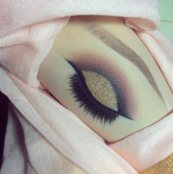 1. Столь модный в этом сезоне золотой оттенок