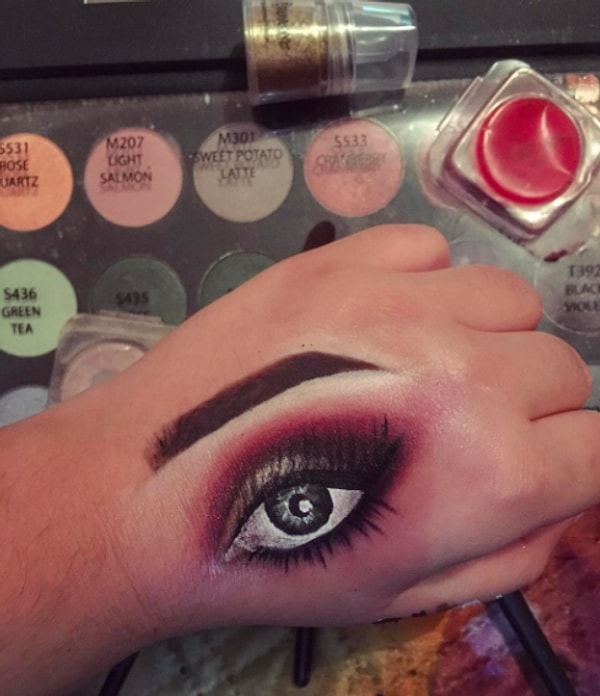 3. Макияж для смелых дам ❤