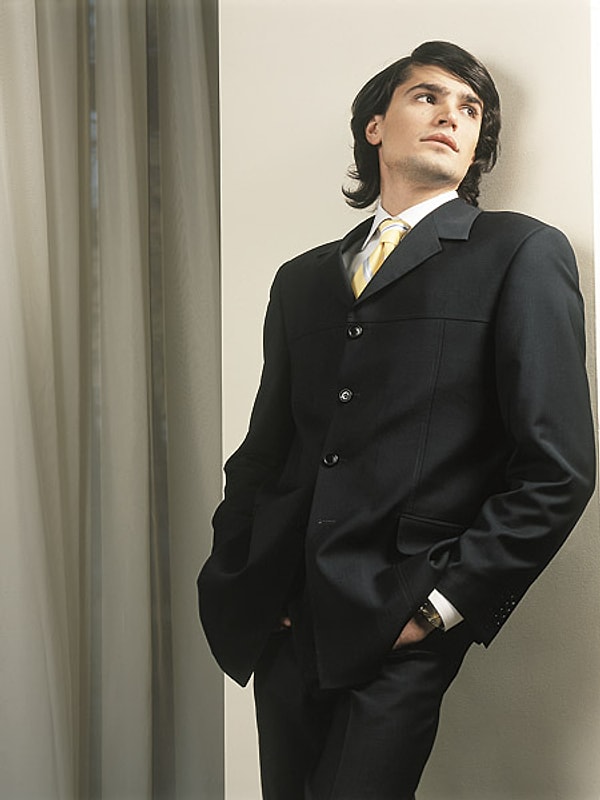 5. Более чем три пуговицы на пиджаке – неприемлемо.