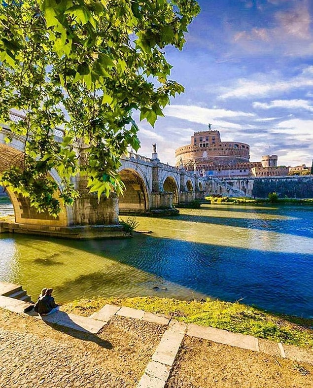 18. 📍Castel Sant'Angelo 📷 @paolo.schiano ·