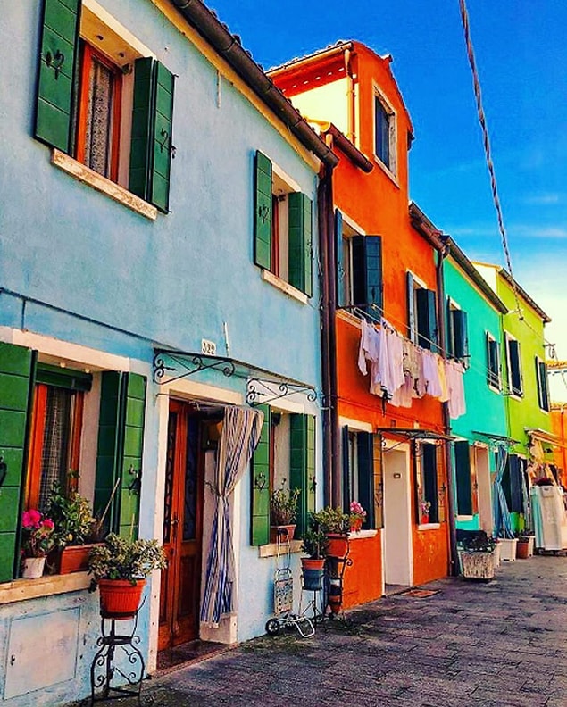 21. 📍Burano 📷 @panaitescustefan ·