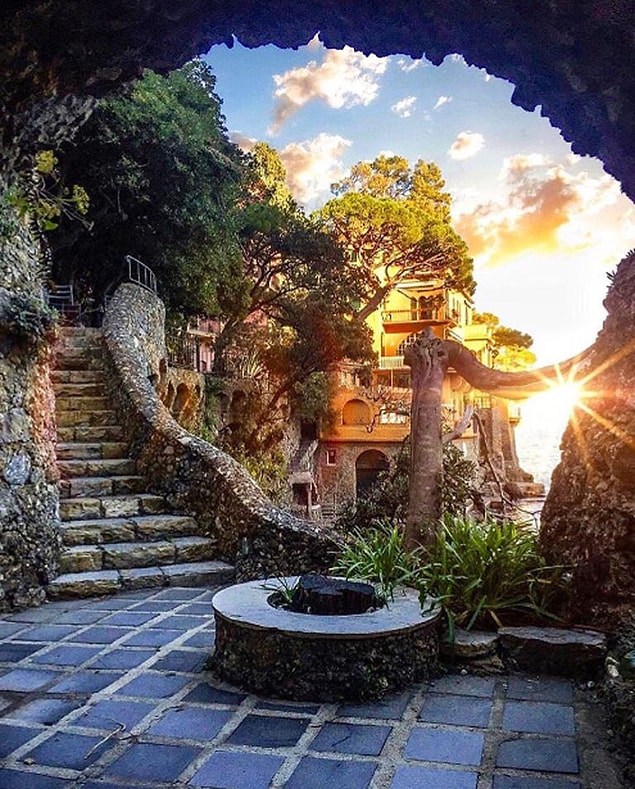 24. 📍Portofino 📷 @_enk ·