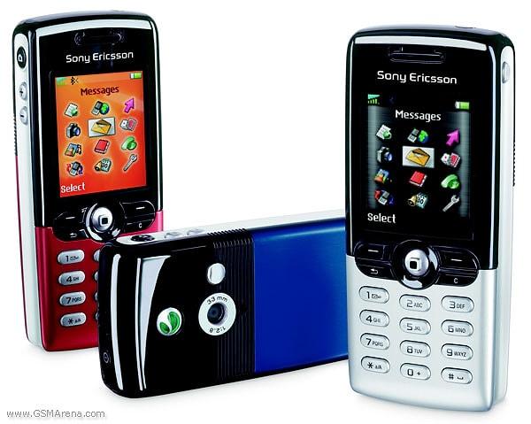 5. Ege o dönemin efsanesi Sony Ericsson t610 kullanmış. Renkli ekran, müzik çalar, entegre kamera gibi o döneme göre harika özellikler vardı. Hey gidi...