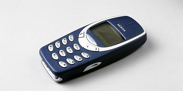 14. Gözünüz onu aradı biliyoruz ancak koca ekipte sadece bir kişinin ilk telefonuymuş 3310.