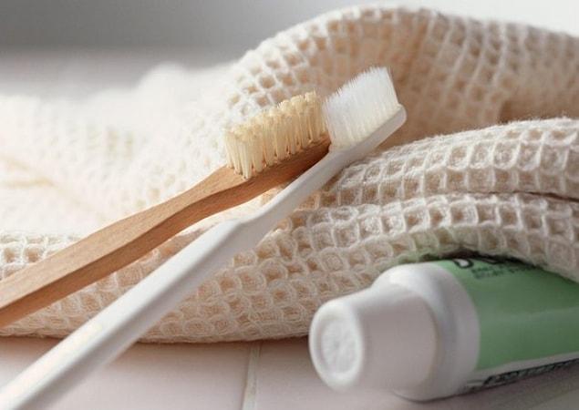 7. Toothpaste is also great for getting rid of various kinds of stains on clothing, from lipstick on a shirt to spaghetti sauce on a tablecloth.