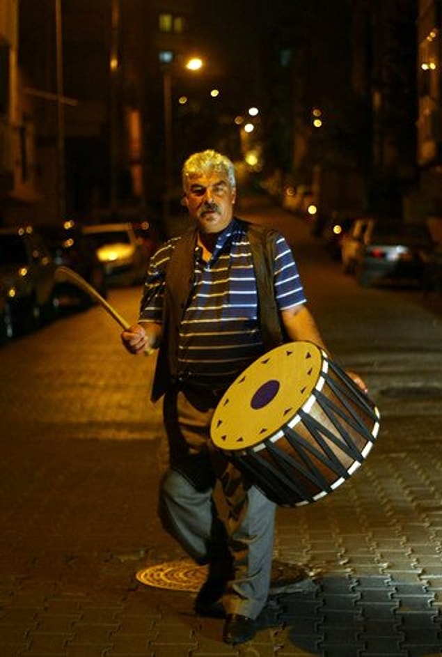 2. Ramazanın sesi de uzaktan gelir.