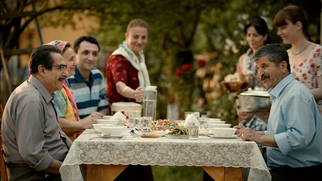 15. Ve başka hiçbir ayda tadamayacağınız o harika aile saadetini hissedersiniz.
