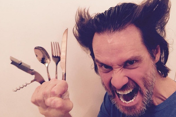 5. К слову сказать, Джим уже 2 года отращивает бороду, но сейчас она стала особенно длинной.