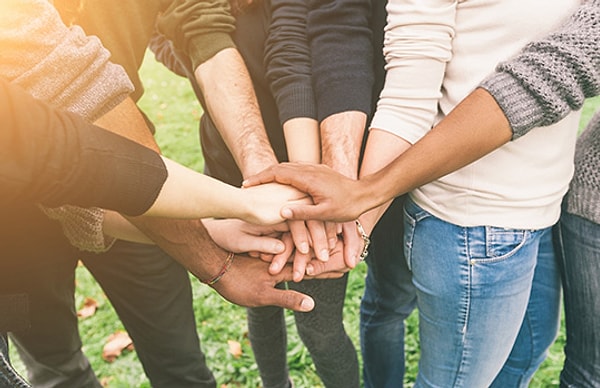 2. "Только люди, пораженные одинаковым недугом, понимают друг друга"