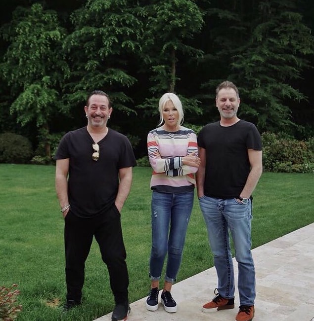 14. Cem Yılmaz, kadrosunu gün be gün büyüttüğü yeni filmi Arif V 216'ya Ajda Pekkan'ın da katıldığını Instagram hesabından duyurdu.