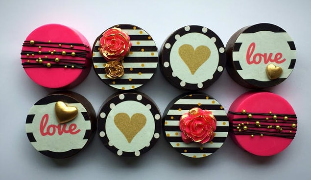 2. Kate Spade'den ilham alınmış, moda severlerin bayılacağı çikolatalı güzellikler!😎😍