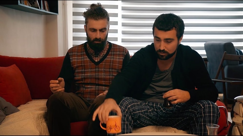 Kahvesiz Ayılamayanlar vs Çaysız Yapamayanlar