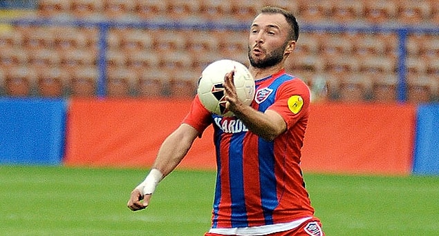 2015-16 sezonunda ise TFF 1. Lig'i ikinci bitirerek Süper Lig'e yükselen Karabükspor'un kadrosunda yer alıyordu Murat.