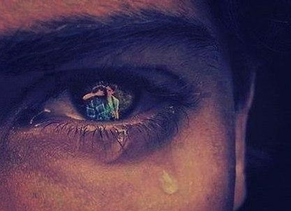 19. Когда слезы текут сами - значит душа уже не может терпеть.