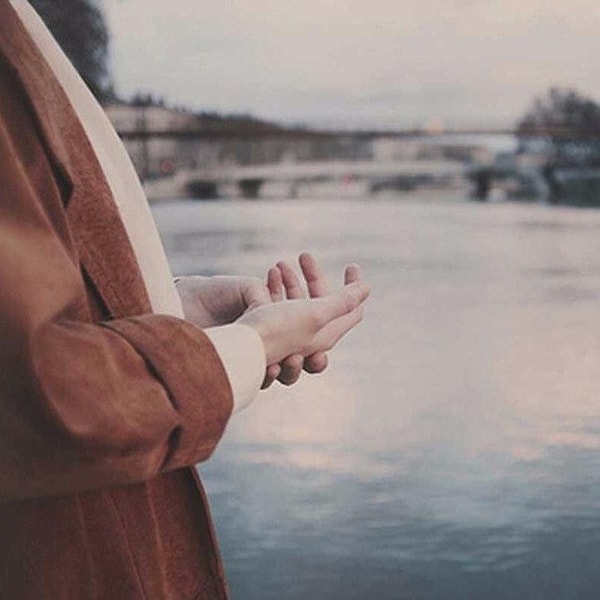 1. Единственное правило в жизни, по которому нужно жить – оставаться человеком в любых ситуациях.