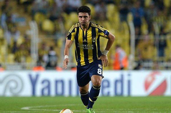 Fenerbahçe'nin genç orta sahası Ozan Tufan'ın, İspanyol ekibi Real Sociedad'a kiralanacağı konuşuluyor.