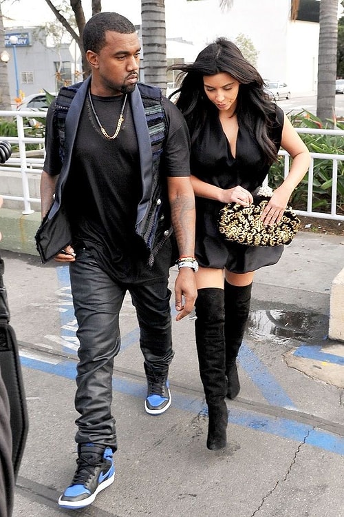 Bir Kim Kardashian özlü sözü der ki; yaz demek clutch demek, portföy demek!